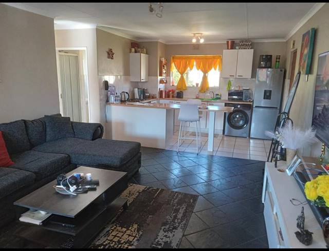 2 BEDROOM TOWNHOUSE FOR SALE IN EDEN GLEN